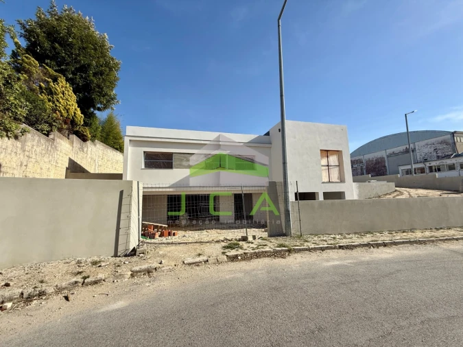 Moradia T4 para Venda em Leiria, Pousos, Barreira e Cortes Foto 5