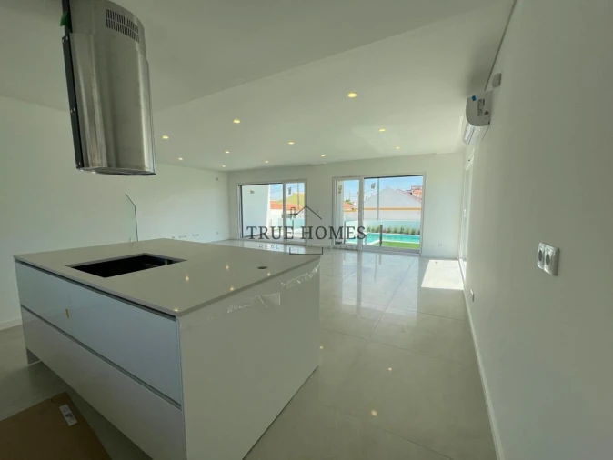 Moradia T3 para Venda em Charneca de Caparica e Sobreda Foto 11