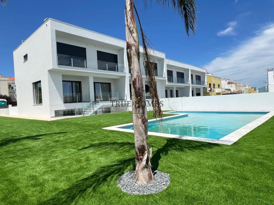 Moradia T3 para Venda em Charneca de Caparica e Sobreda Foto 1