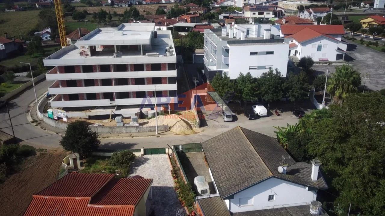 Apartamento T2 para Venda em Loureiro Foto 2