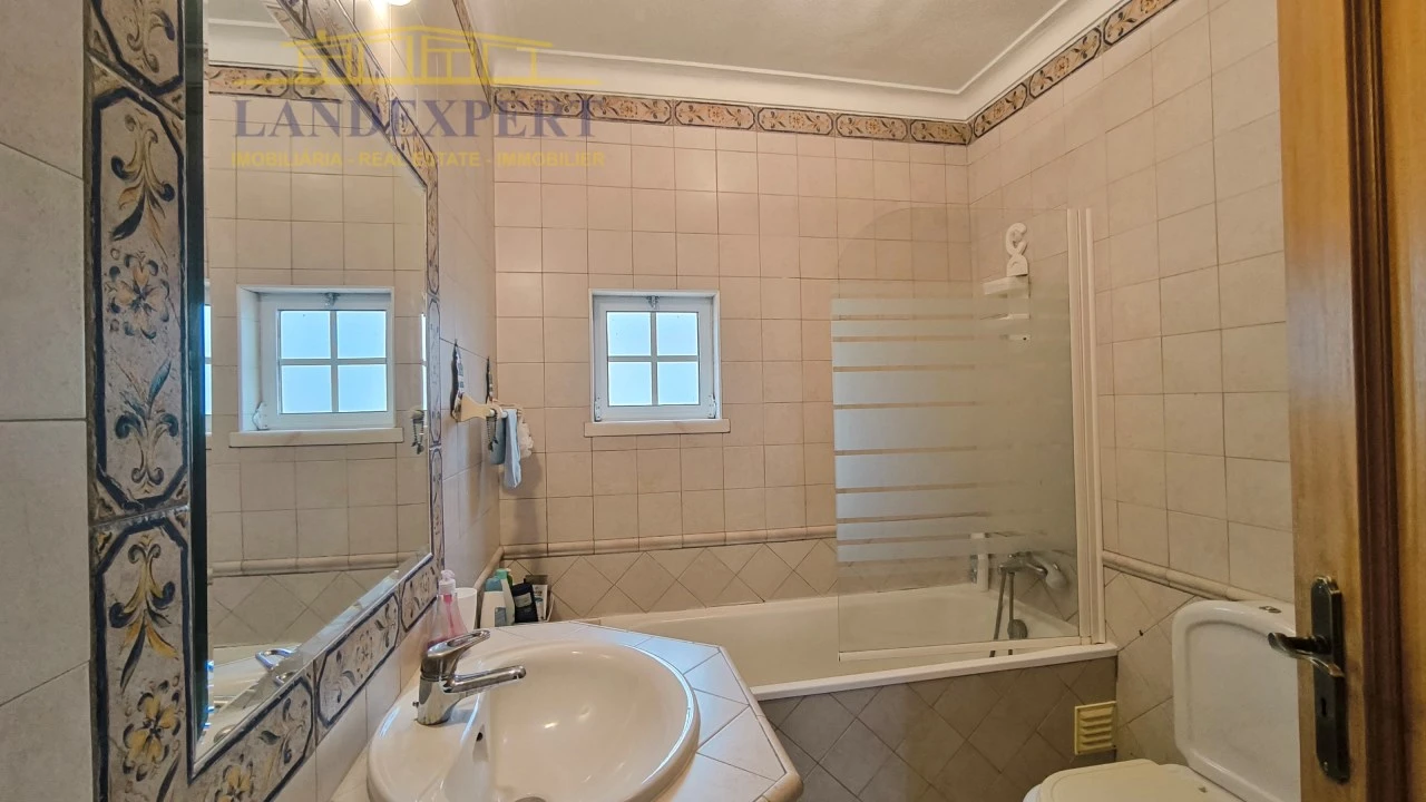 Moradia T3 para Venda em Armação de Pera Foto 26