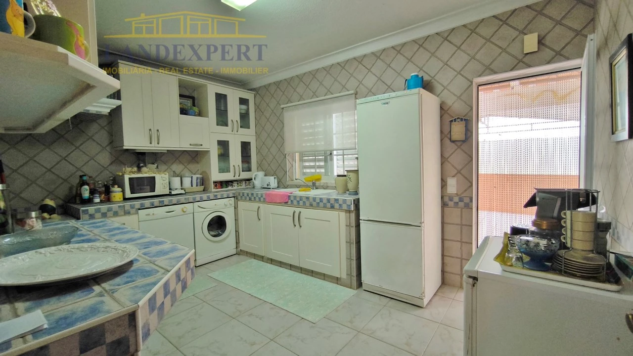 Moradia T3 para Venda em Armação de Pera Foto 28