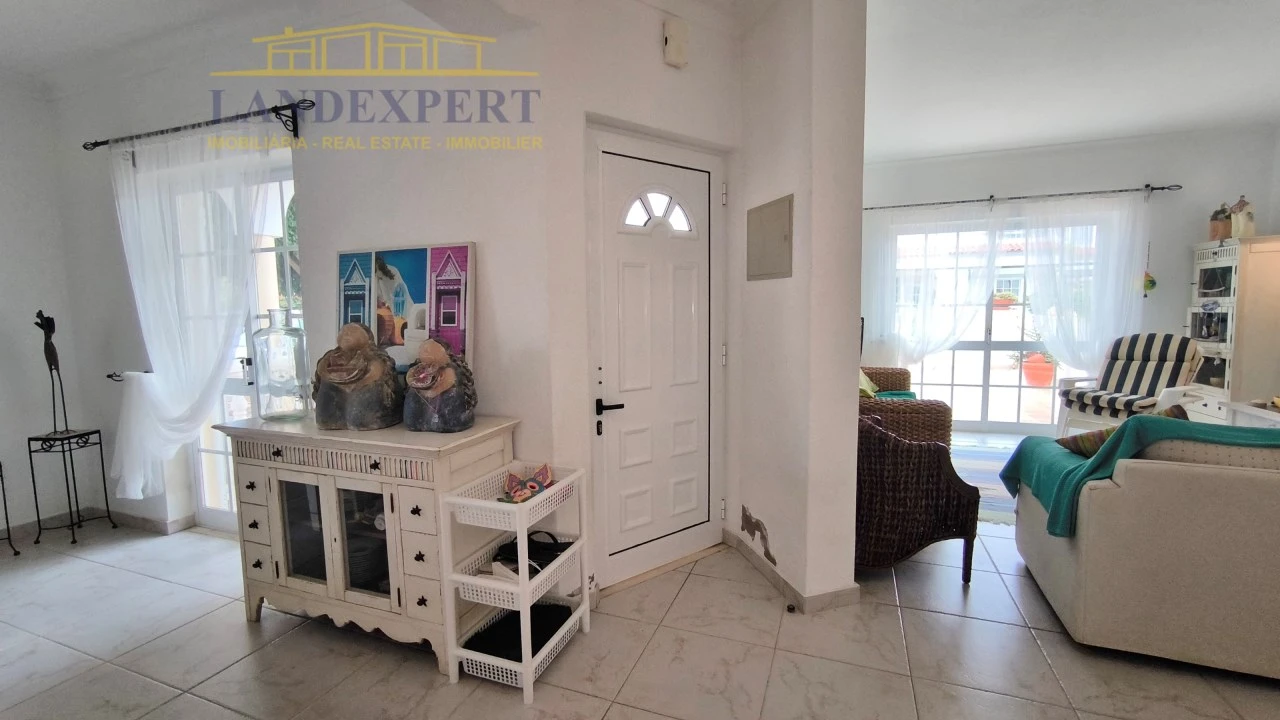 Moradia T3 para Venda em Armação de Pera Foto 20