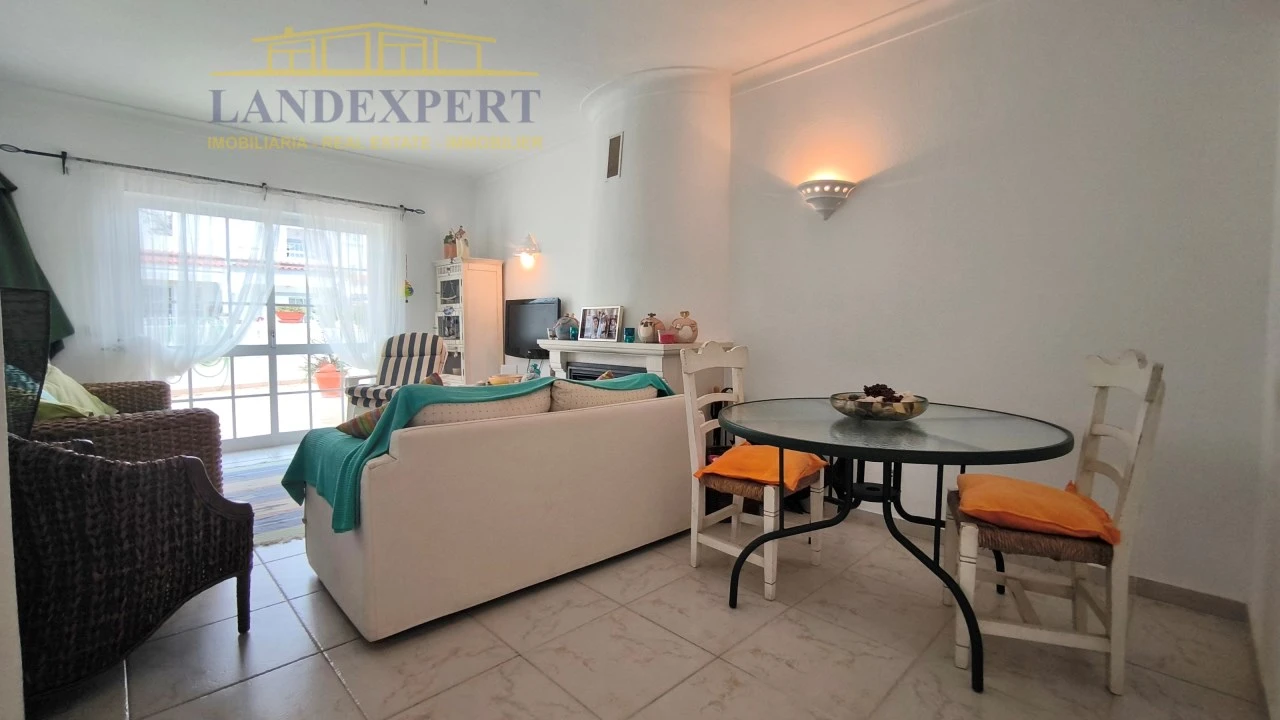 Moradia T3 para Venda em Armação de Pera Foto 15