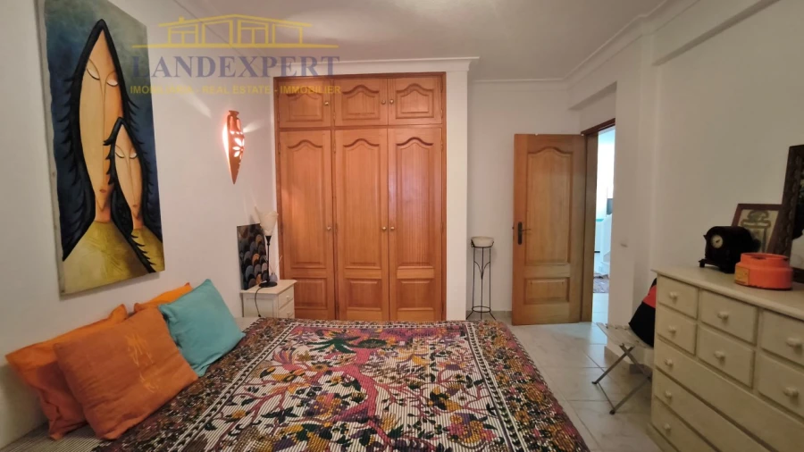 Moradia T3 para Venda em Armação de Pera Foto 6