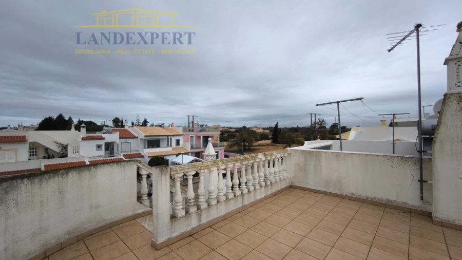 Moradia T3 para Venda em Armação de Pera Foto 29