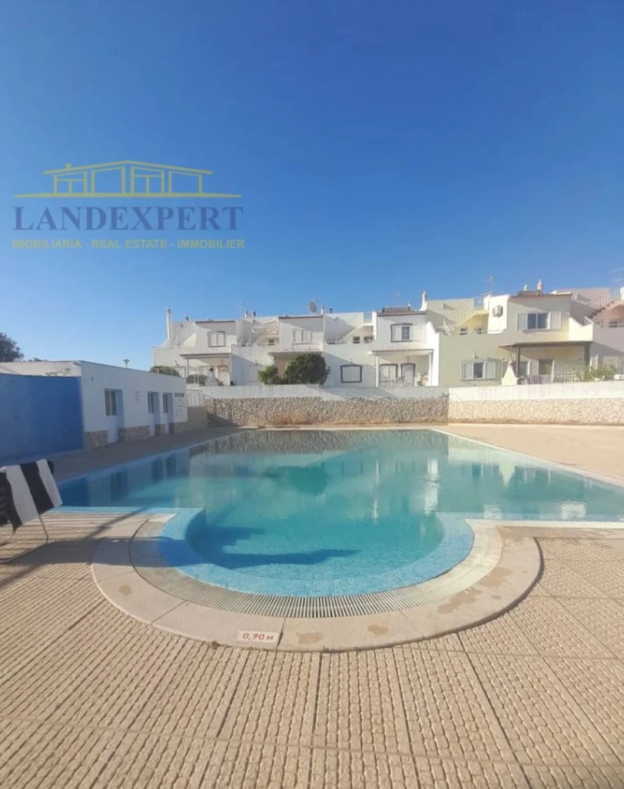 Moradia T3 para Venda em Armação de Pera Foto 50