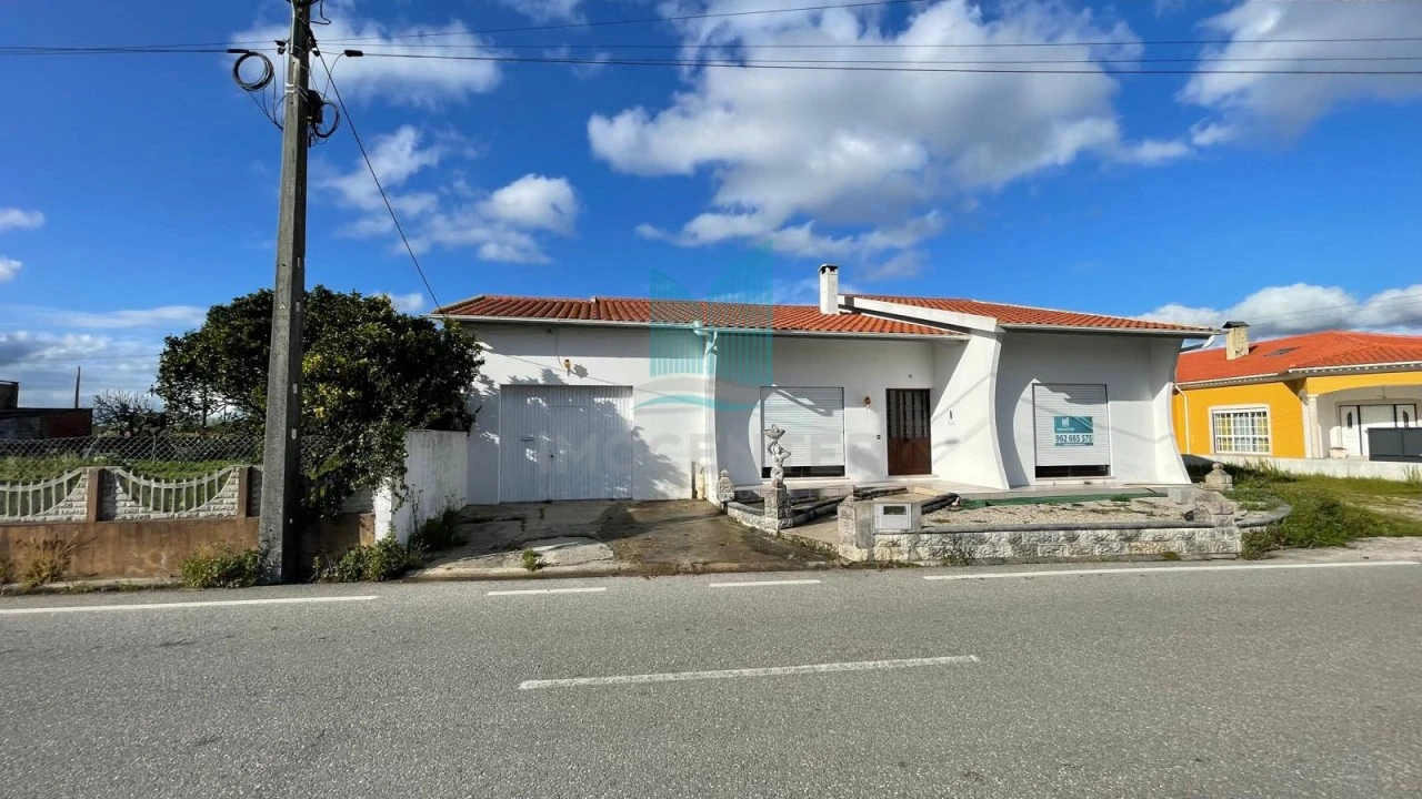 Moradia T3 para Venda em Paião Foto 1