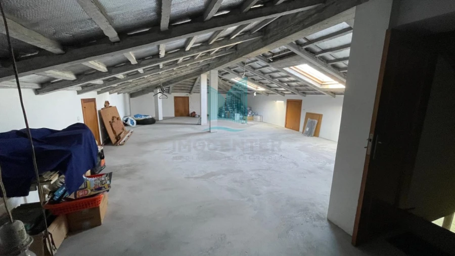 Moradia T4 para Venda em Carriço Foto 25