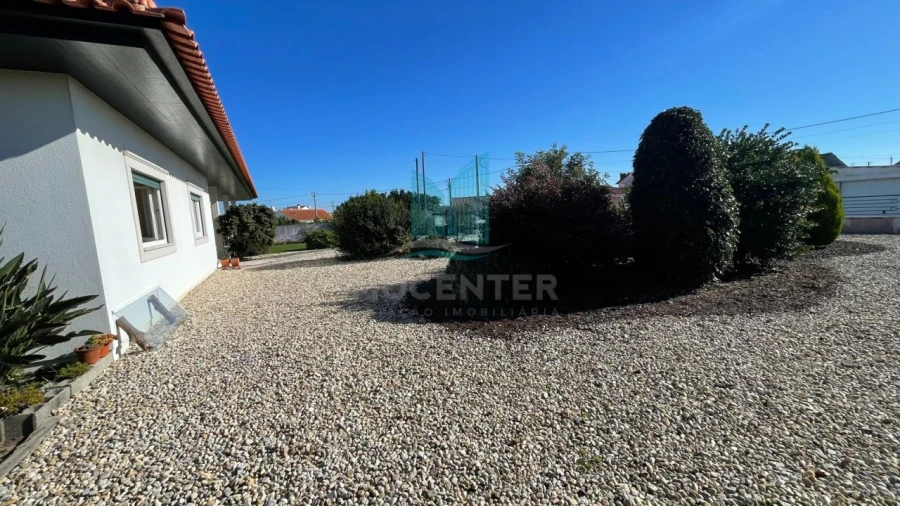 Moradia T4 para Venda em Carriço Foto 35