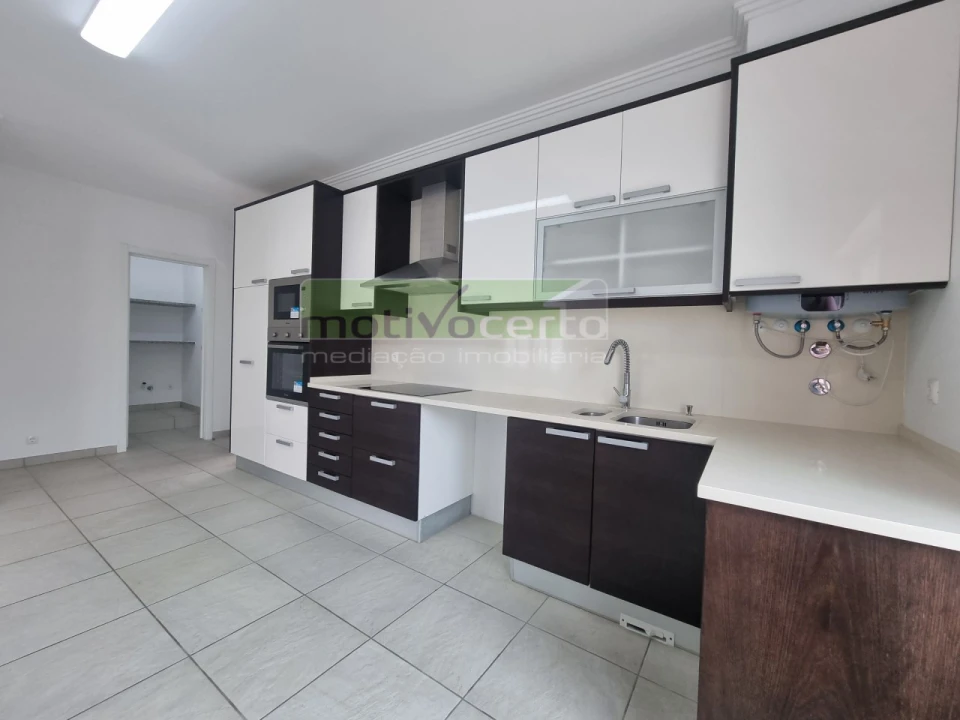 Moradia T4 para Venda em Ericeira Foto 8