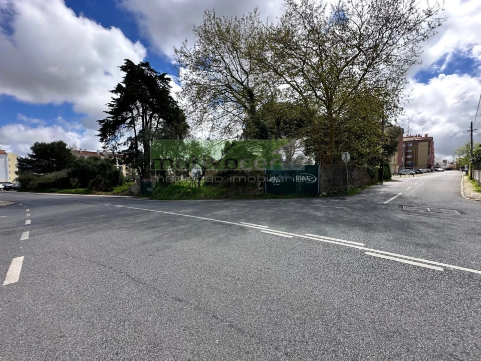 Terreno para Venda em Rio de Mouro Foto 10