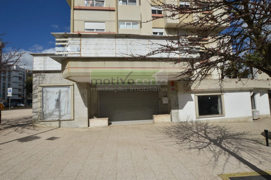Loja para Arrendamento em Algés, Linda-A-Velha e Cruz Quebrada-Dafundo Foto 6