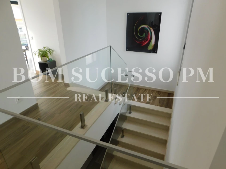 Moradia T4 para Venda em Vau Foto 29