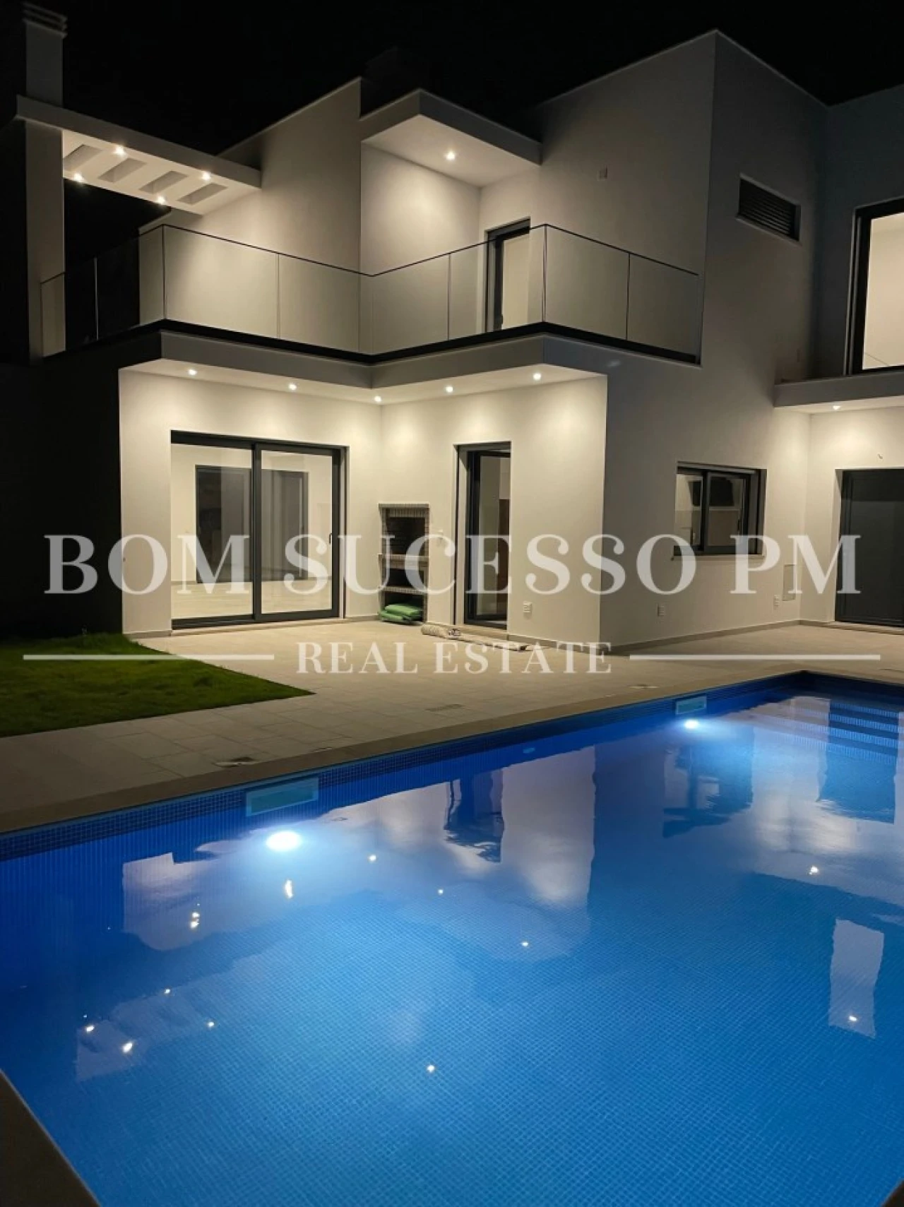 Moradia T4 para Venda em Vau Foto 35