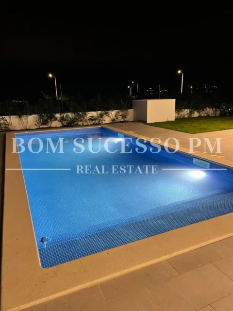 Moradia T4 para Venda em Vau