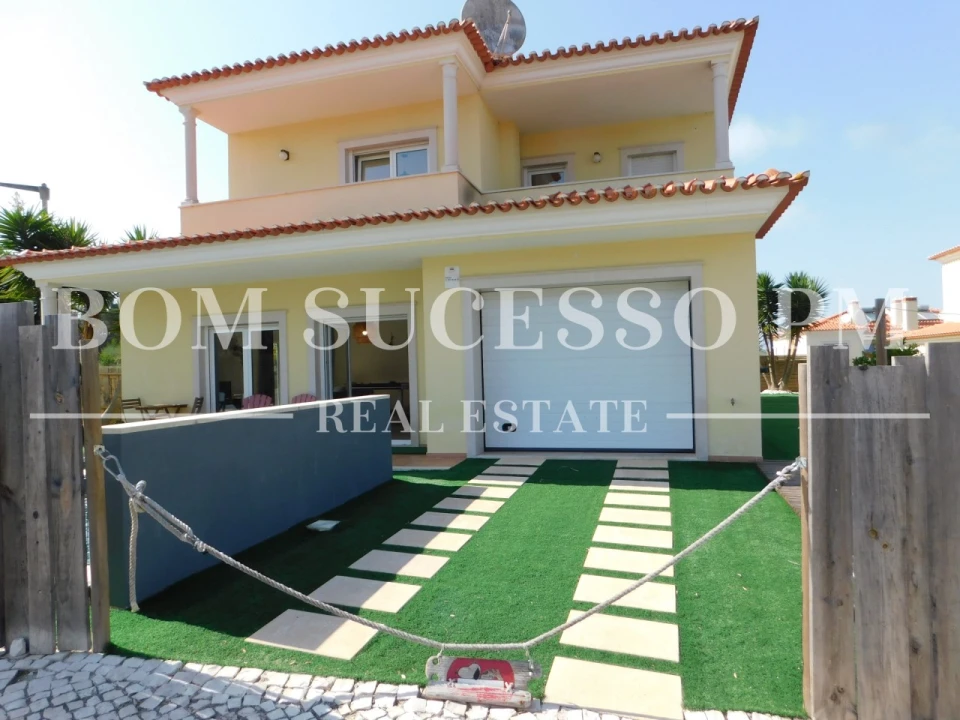 Moradia T4 para Venda em Vau Foto 13