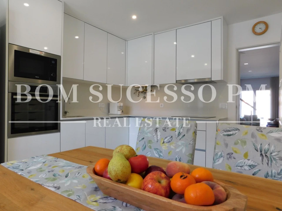 Moradia T4 para Venda em Cela Foto 11