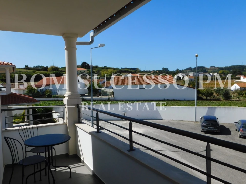 Moradia T4 para Venda em Cela Foto 27