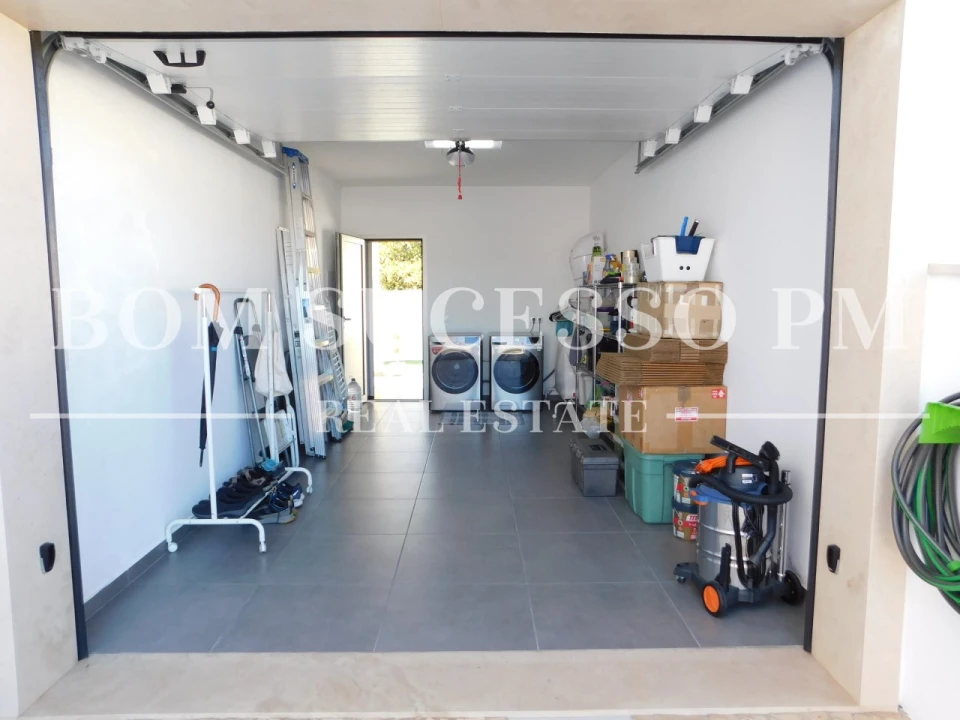 Moradia T4 para Venda em Cela Foto 30