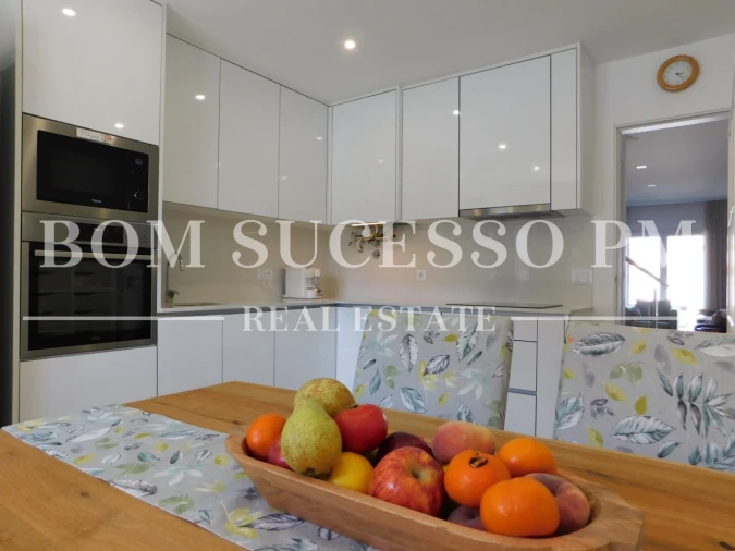 Moradia T4 para Venda em Cela Foto 11