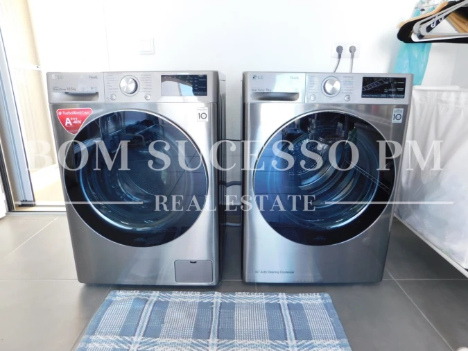 Moradia T4 para Venda em Cela Foto 37