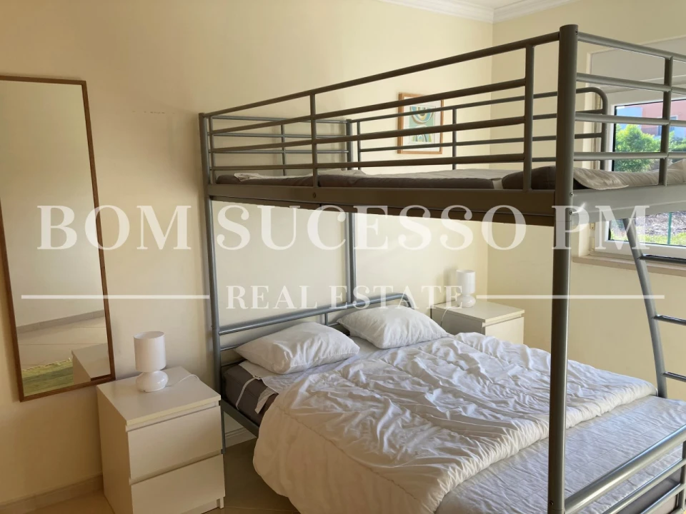 Moradia T4 para Venda em Vau Foto 24