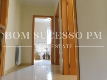 Moradia T4 para Venda em Vau