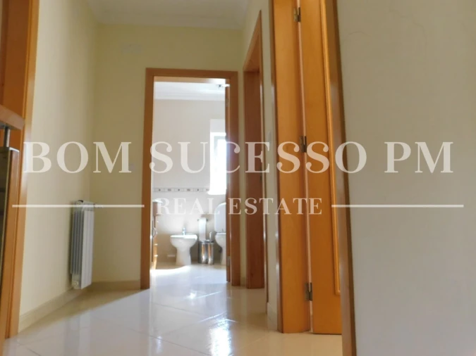 Moradia T4 para Venda em Vau Foto 19