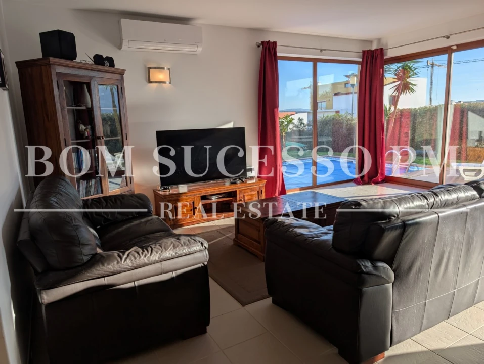 Moradia T3 para Venda em Vau Foto 11
