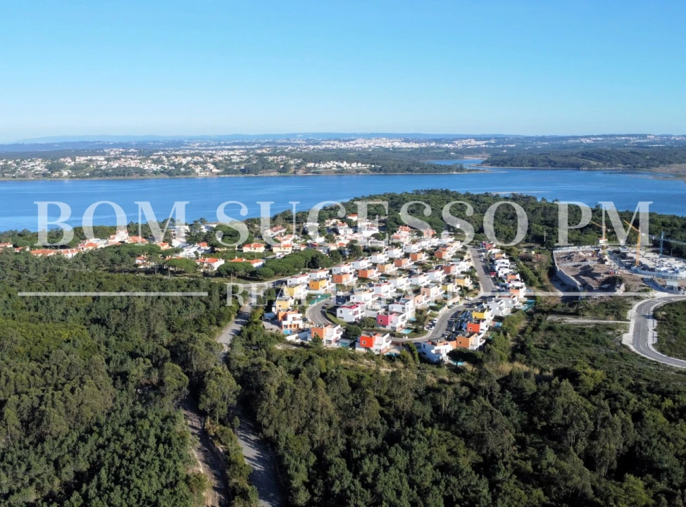 Moradia T3 para Venda em Vau Foto 4