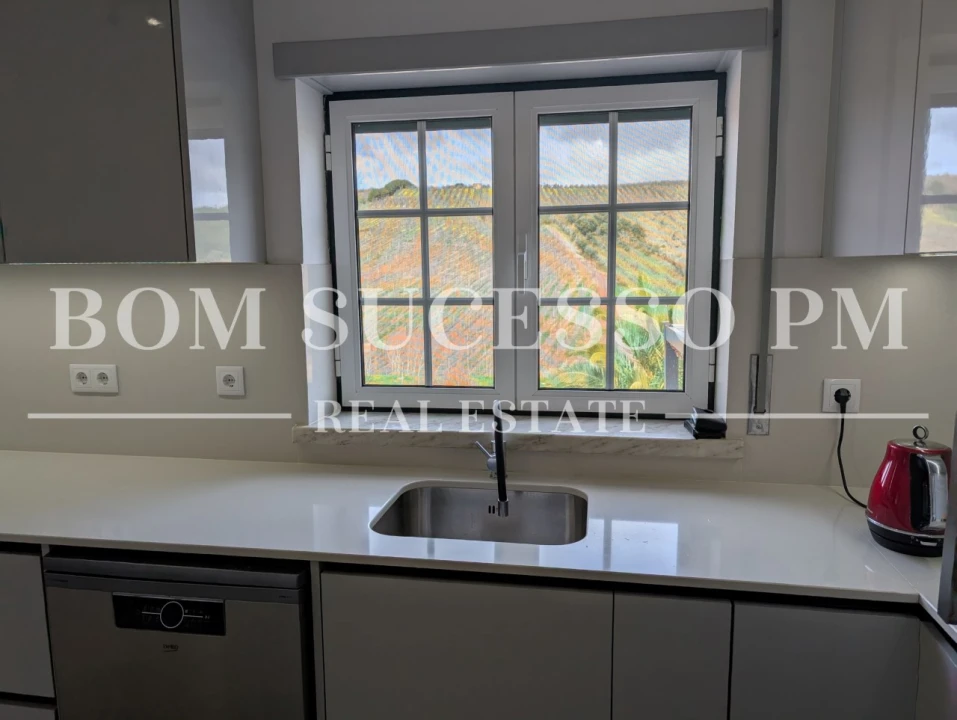 Moradia T3 para Venda em A dos Francos Foto 9