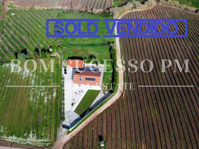 Moradia T3 para Venda em A dos Francos