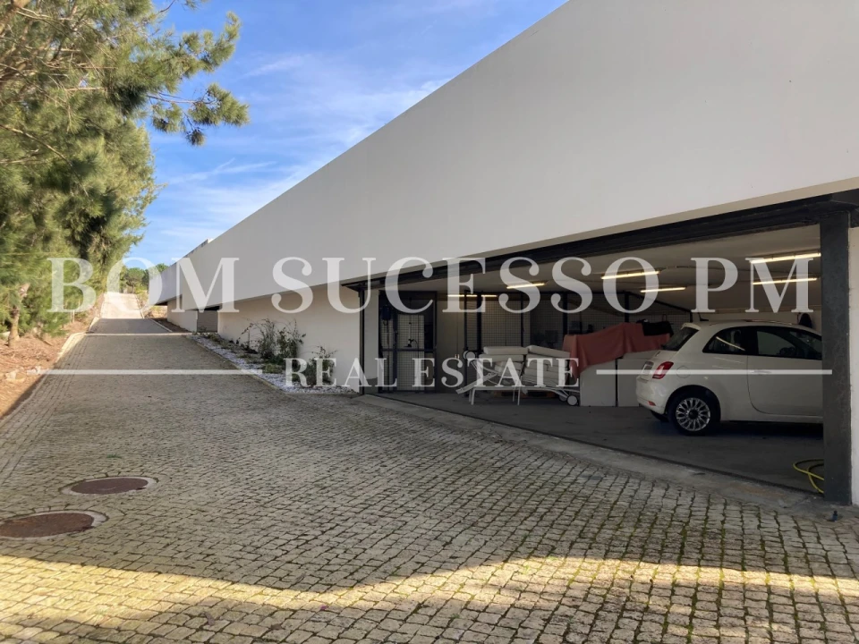 Moradia T4 para Venda em Vau Foto 12