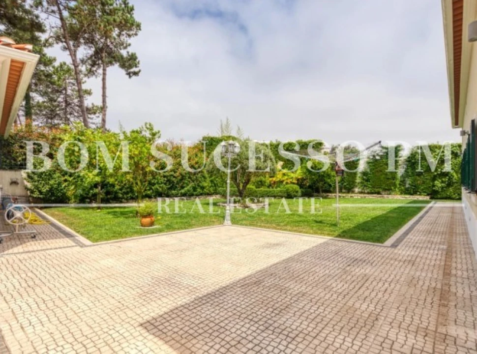 Moradia T4 para Venda em Vau Foto 36