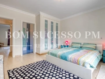 Moradia T4 para Venda em Vau