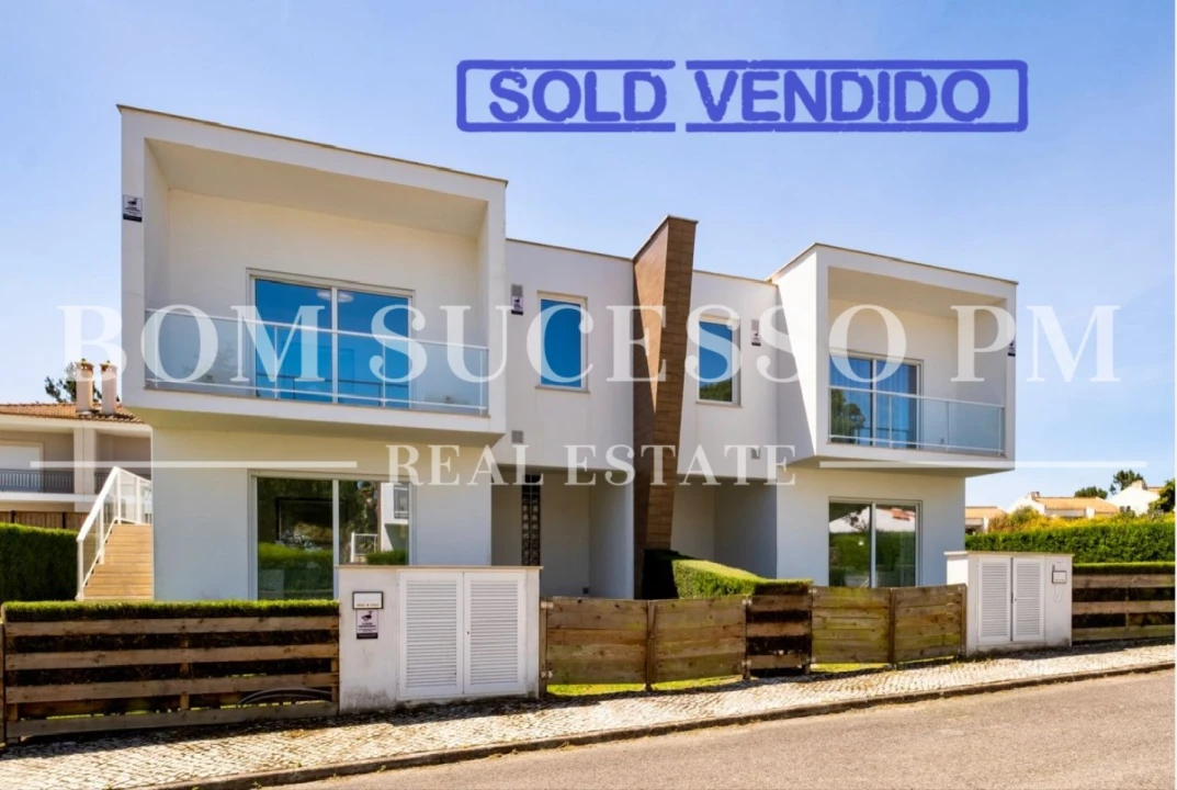 Moradia T3 para Venda em Vau Foto 1