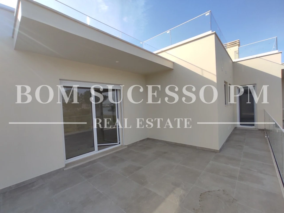 Moradia T4 para Venda em Vau Foto 17