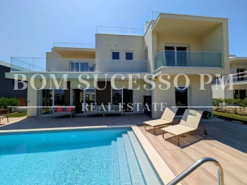 Moradia T4 para Venda em Vau