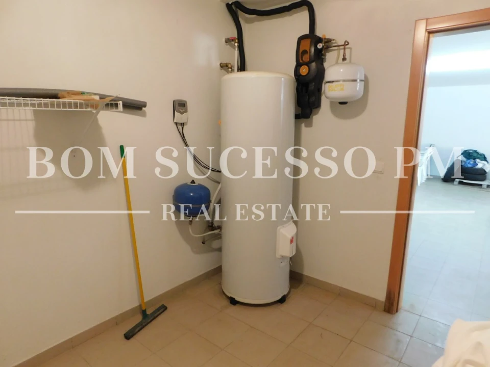 Moradia T5 para Venda em Vau Foto 42