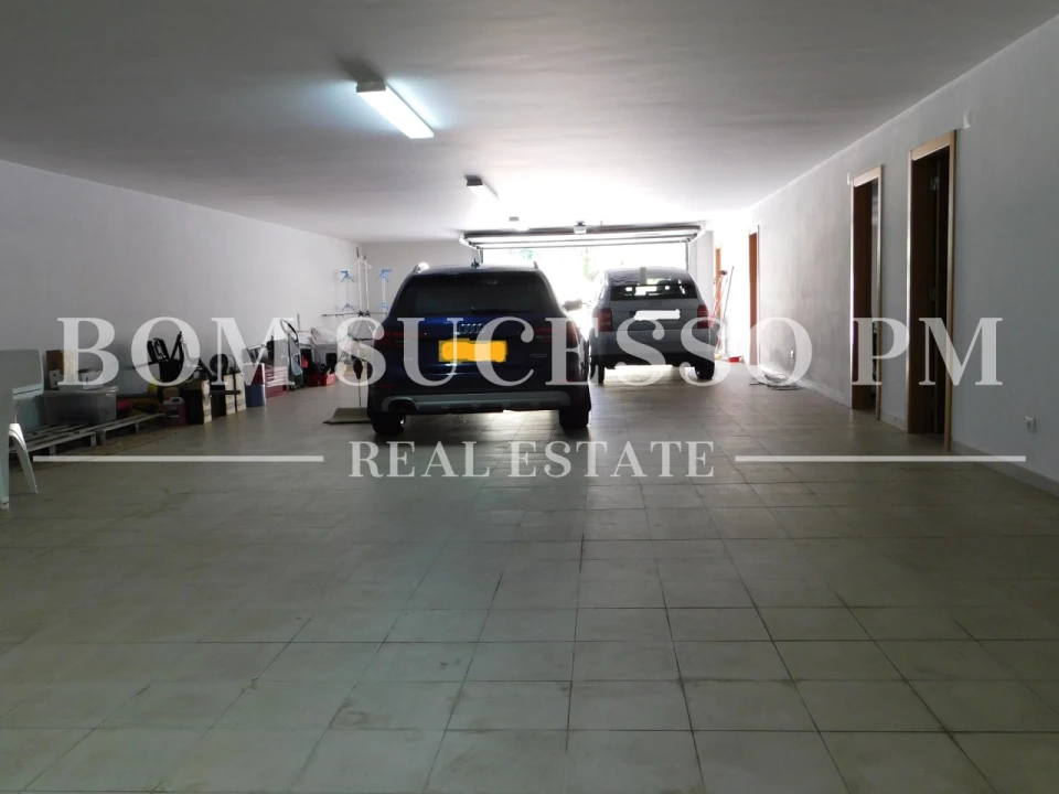Moradia T5 para Venda em Vau Foto 12