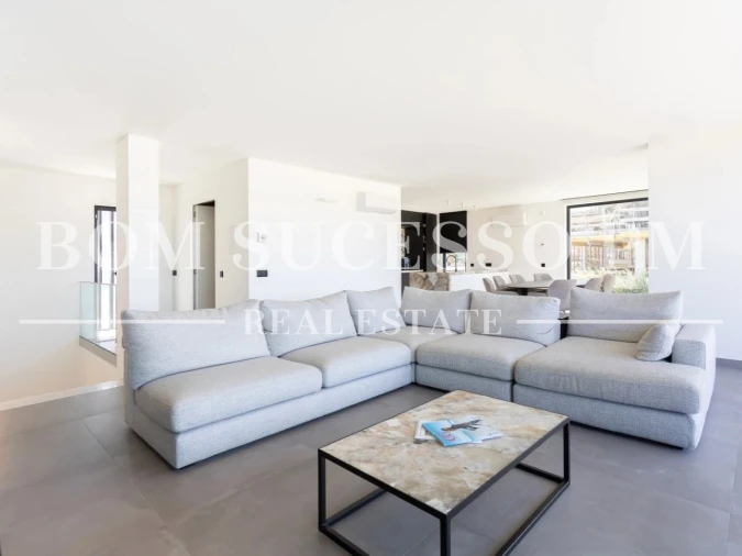 Moradia T4 para Venda em Amoreira Foto 12