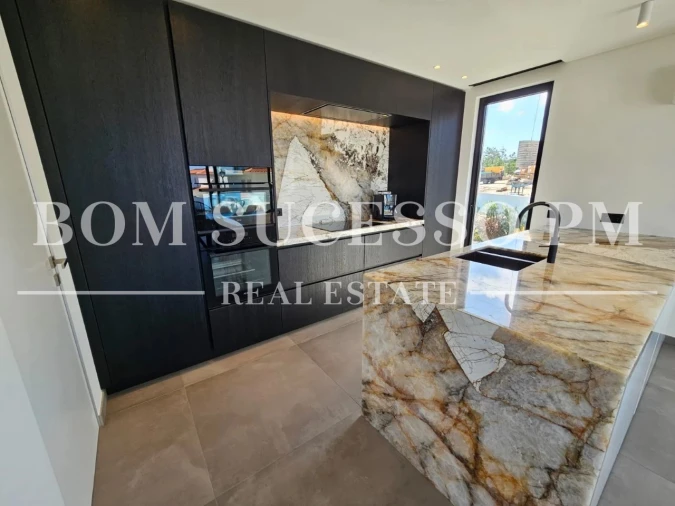 Moradia T4 para Venda em Amoreira Foto 6