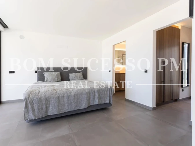 Moradia T4 para Venda em Amoreira Foto 17