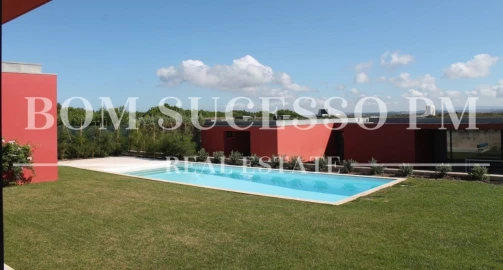 Moradia T4 para Venda em Vau