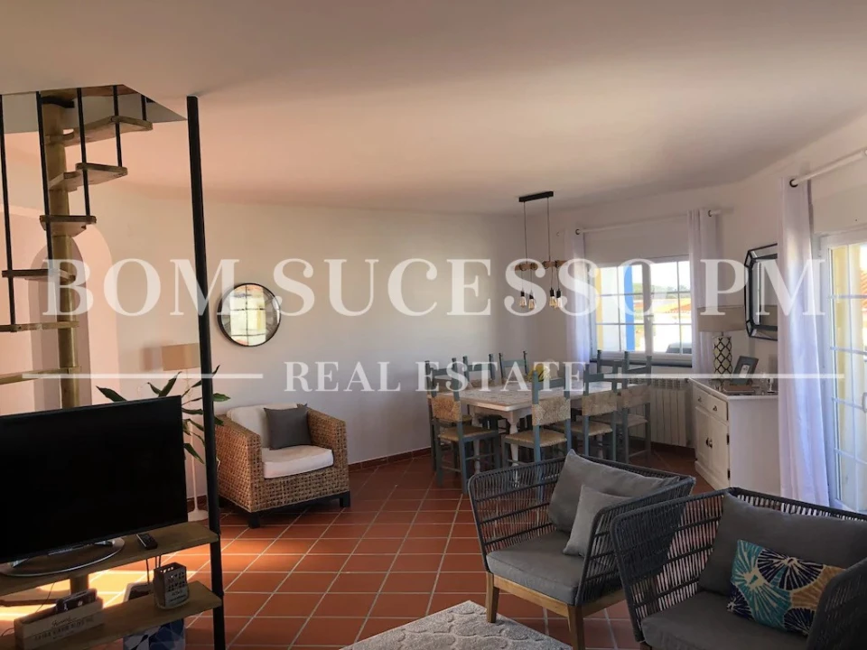 Apartamento T4 para Venda em Amoreira Foto 3