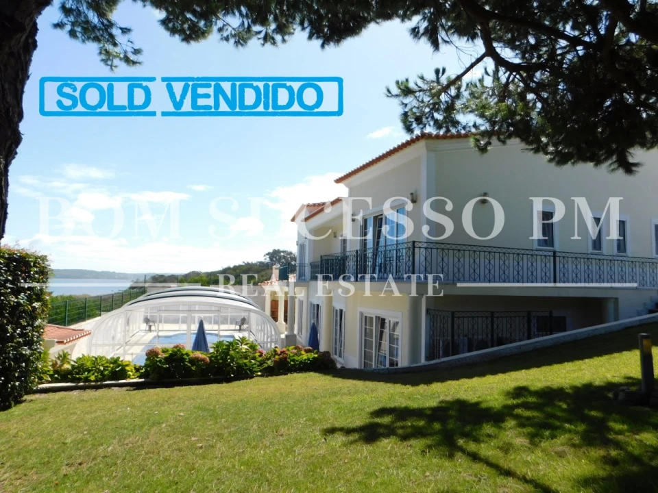 Moradia T5 para Venda em Vau Foto 1
