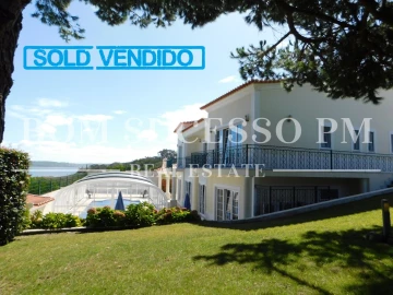 Moradia T5 para Venda em Vau