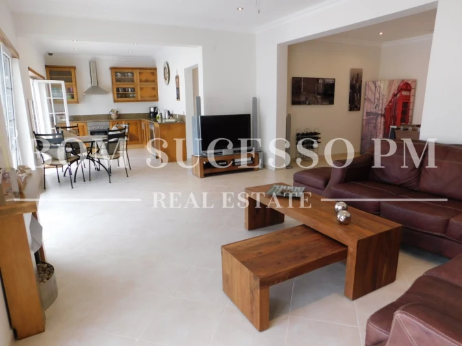 Moradia T5 para Venda em Vau Foto 10