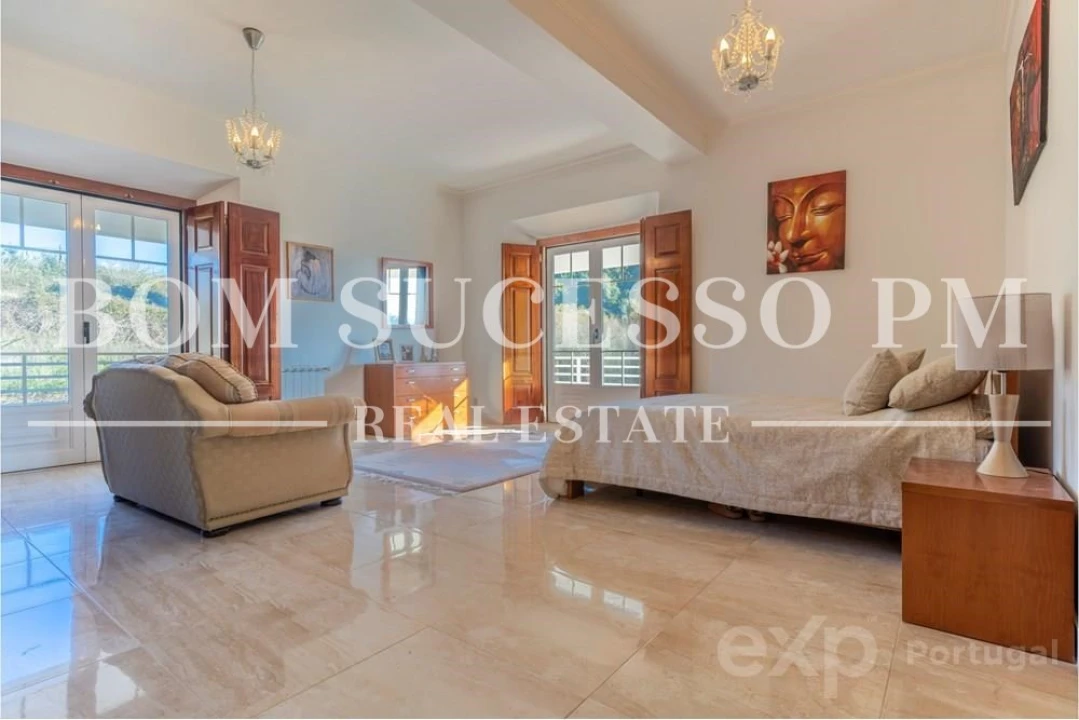 Moradia T9 para Venda em Roliça Foto 14